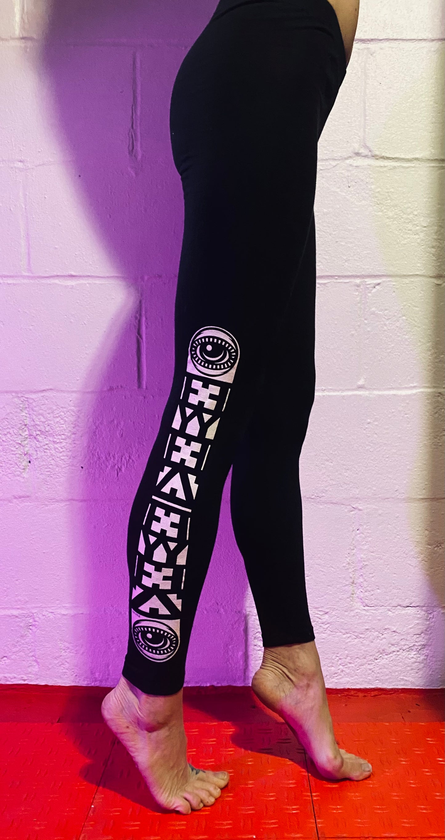 Black EYEZ leggings